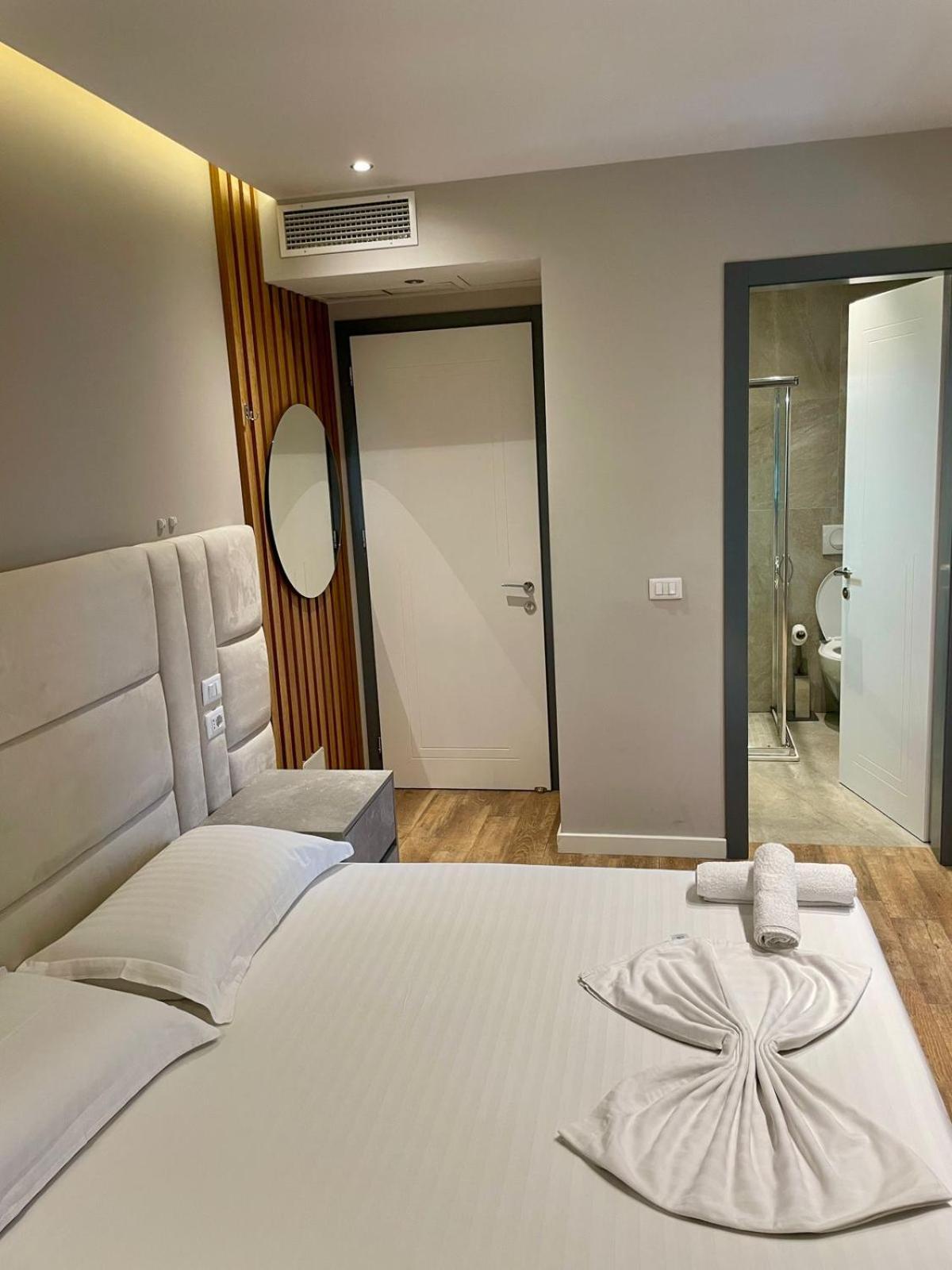 Nest&Rest Apartments Tirana Buitenkant foto