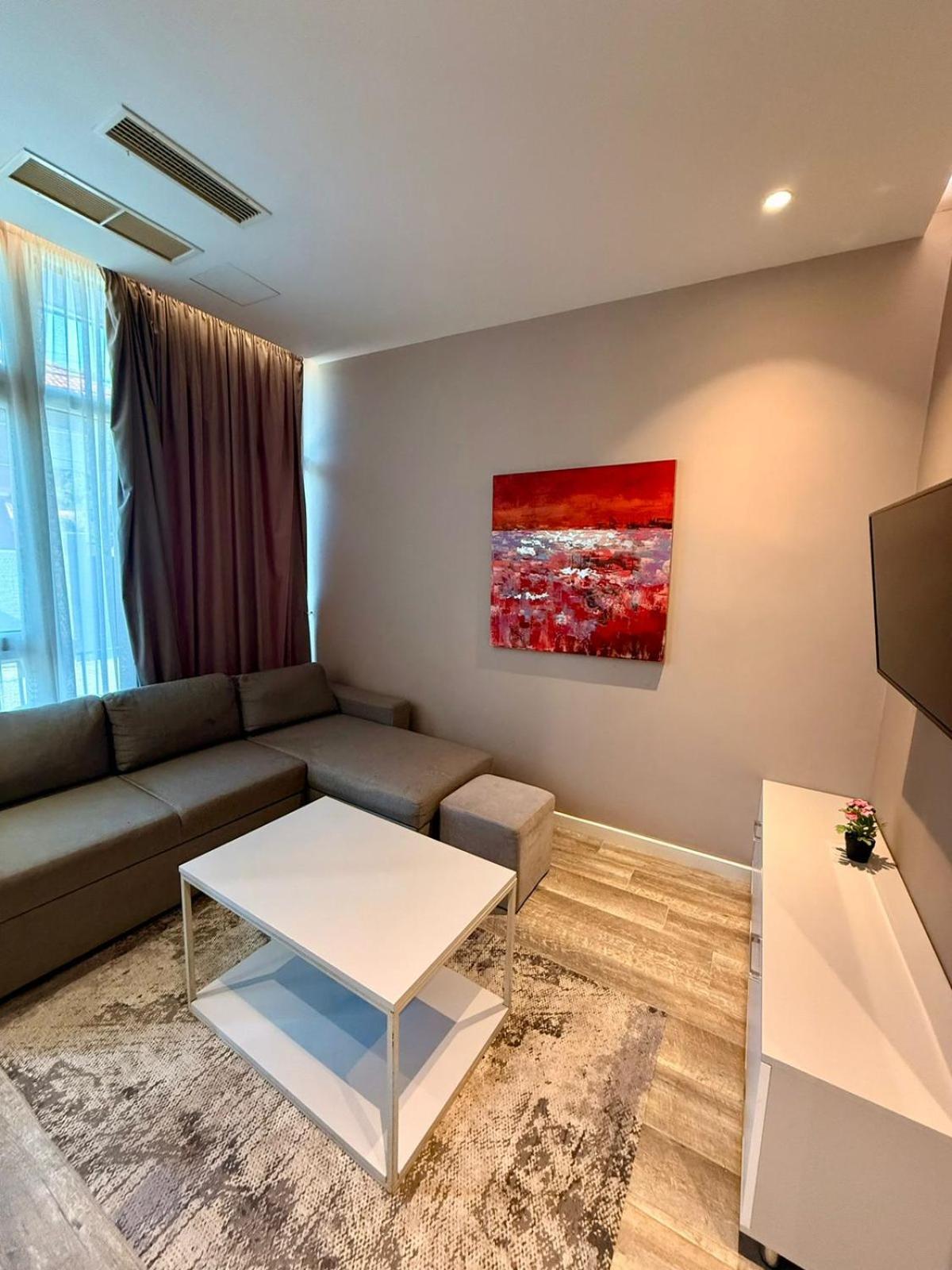 Nest&Rest Apartments Tirana Buitenkant foto