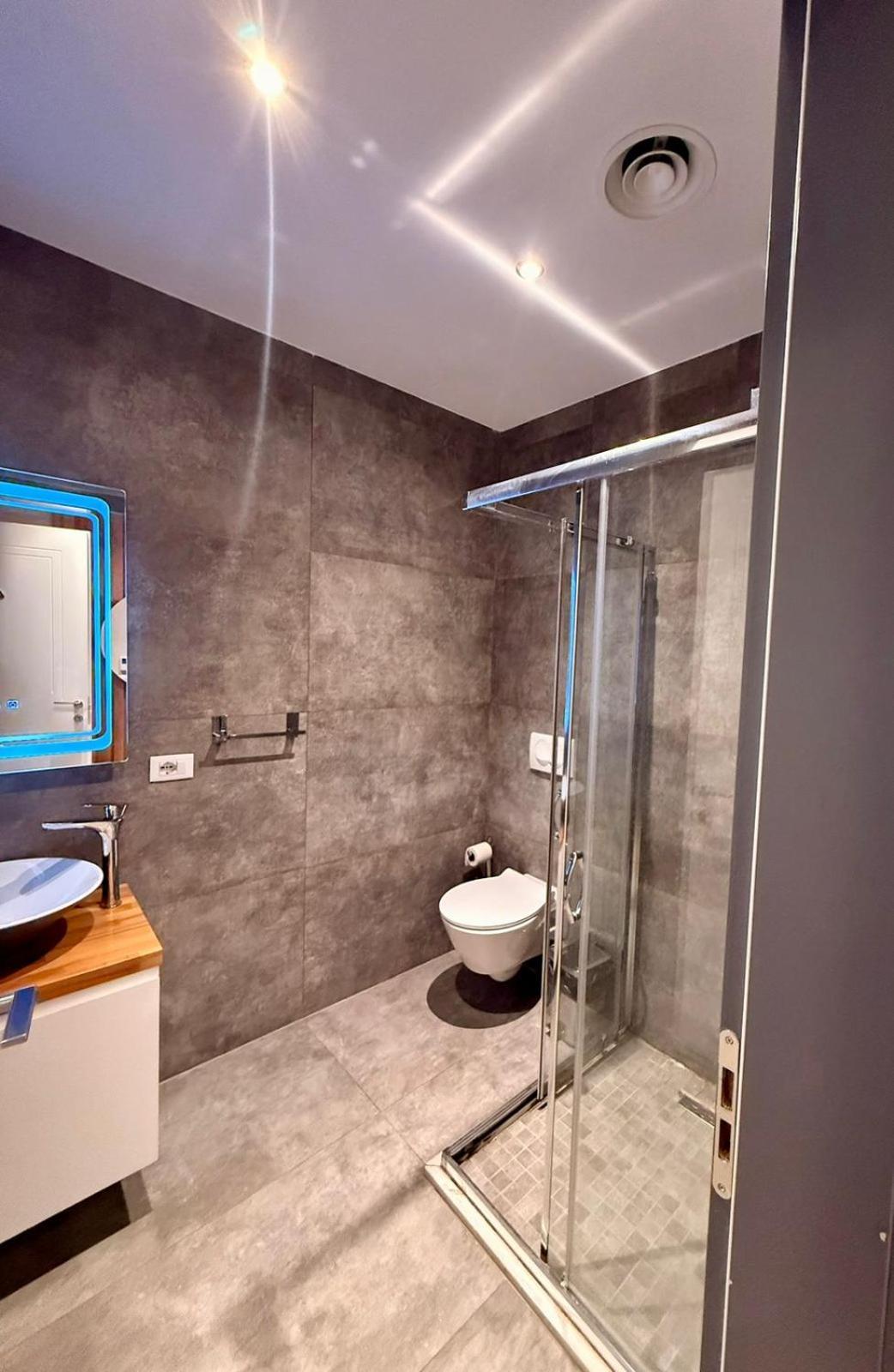Nest&Rest Apartments Tirana Buitenkant foto