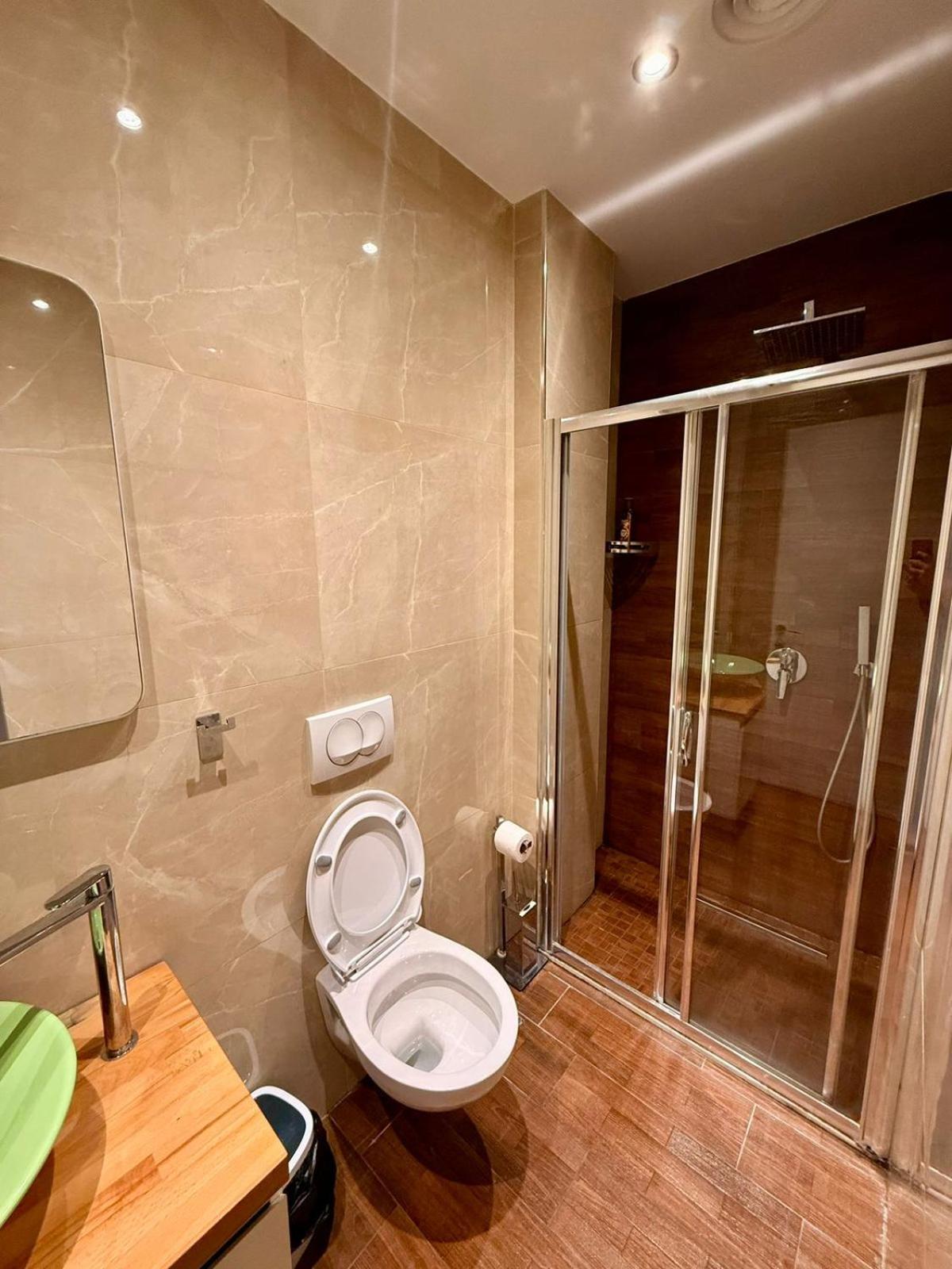 Nest&Rest Apartments Tirana Buitenkant foto
